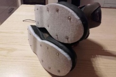 Filz mit neuen Schrauben